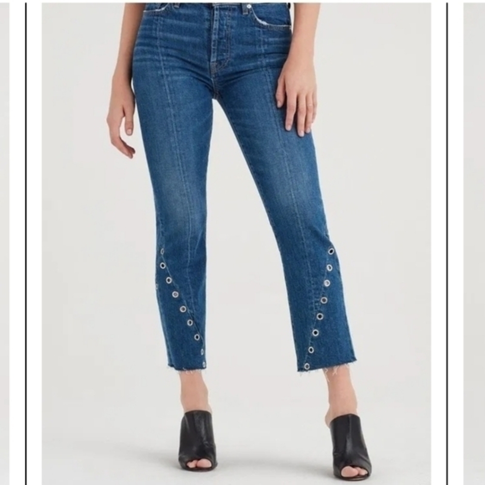 7 for All Mankind Women's Edie Straight Leg Architecture & Eyelets Crop Jean